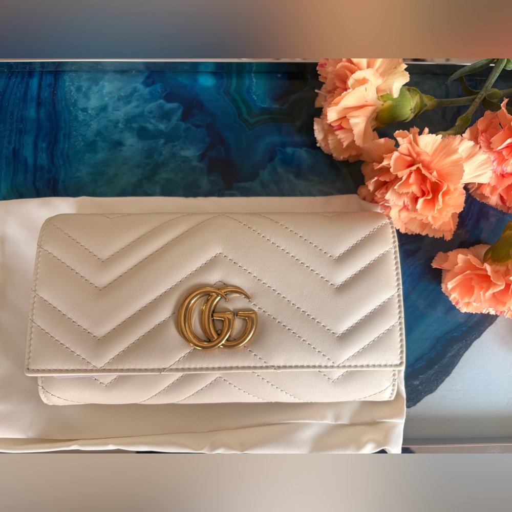 New! Gucci Marmont White Chevron Quilted Long Wallet with Gold GG